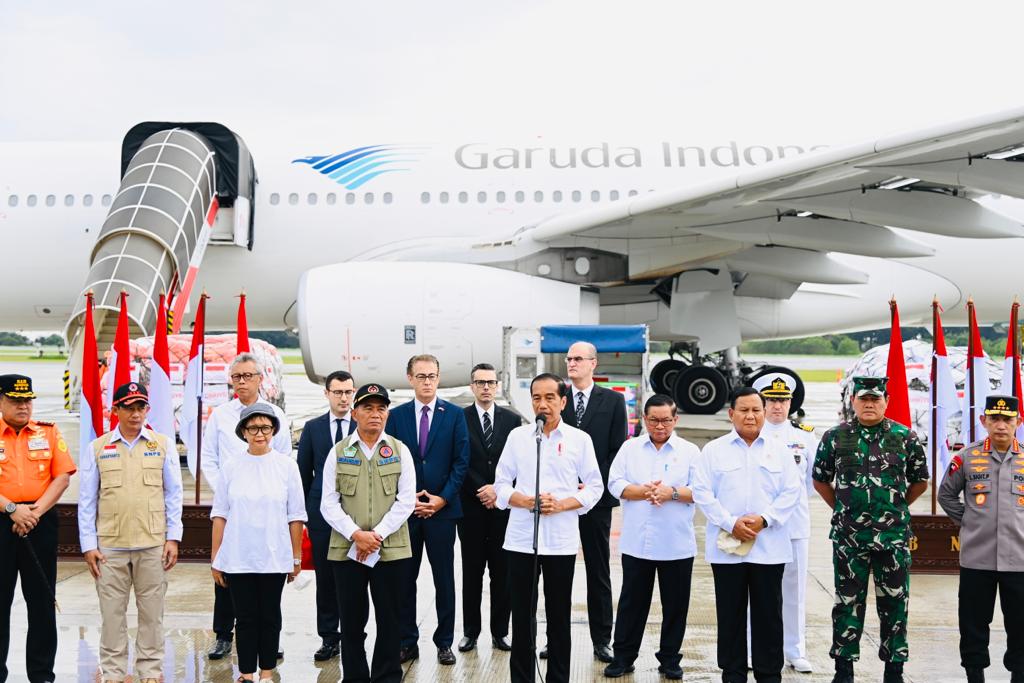 Presiden Jokowi Lepas Bantuan Kemanusiaan ke Turki dan Suriah