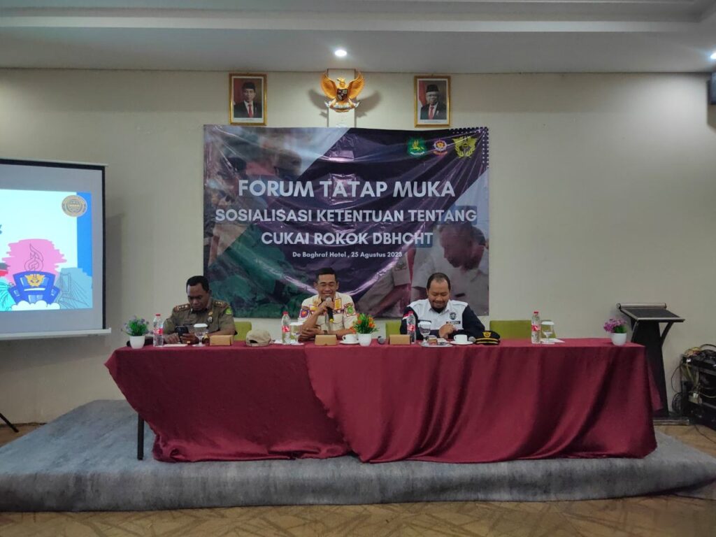 Satpol PP Sosialisasikan Pencegahan Peredaran Rokok Ilegal Kepada Pedagang