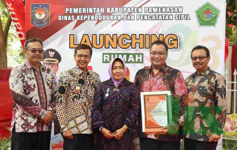 Permudah Layanan Dokumentasi Kependudukan, PJ Bupati Pamekasan Launching Rumah ADM