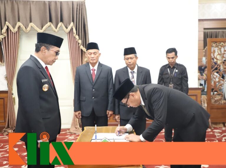 Tingkatkan Profesialisme Kinerja, Bupati Lantik 21 Pejabat Eselon II